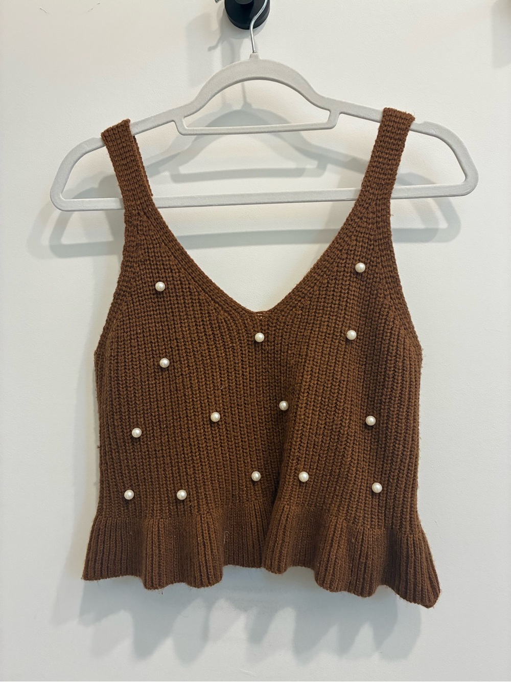 Brown Knit V-Neck Pearl Embellished Tank Top Size S Quiet Luxury Chic